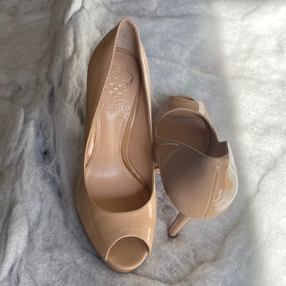 Vince Camuto Designer Heels size 6M - Picture 3 of 6